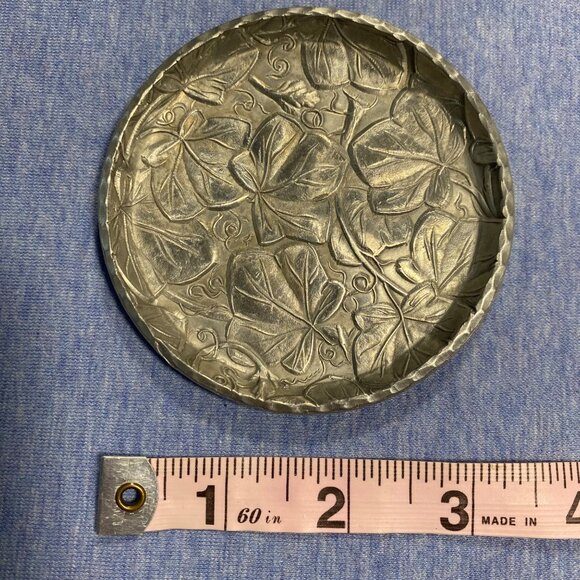 Vintage Everlast Hand-Forged Aluminum Floral Coasters Set Of 4 3.5" Diameter - Picture 3 of 8